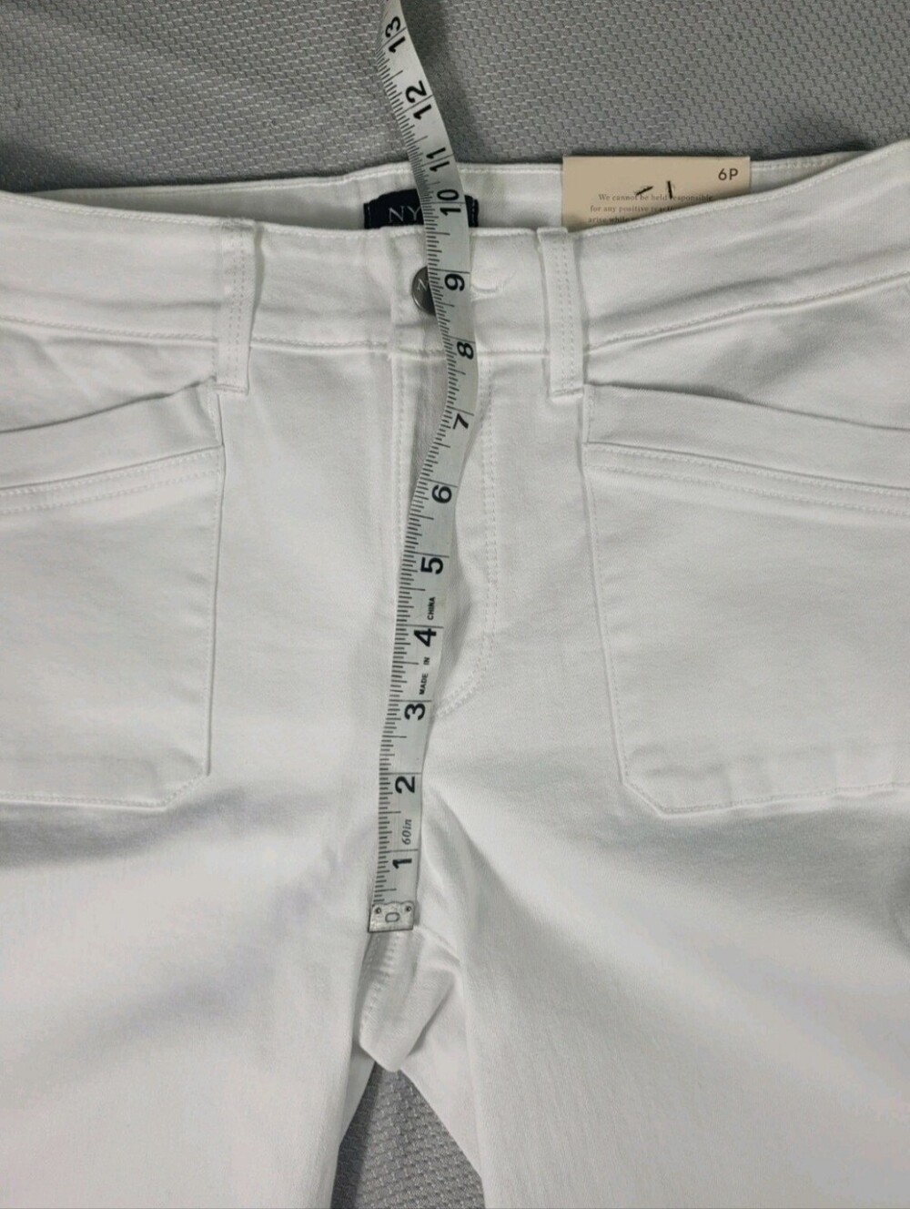 Nydj  Womens  size 6P Petite  Shorts optic white bermuda cuffed Stretch NWT 04 - Picture 7 of 10